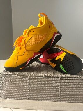Air Jordan MVP 92 TAXI
